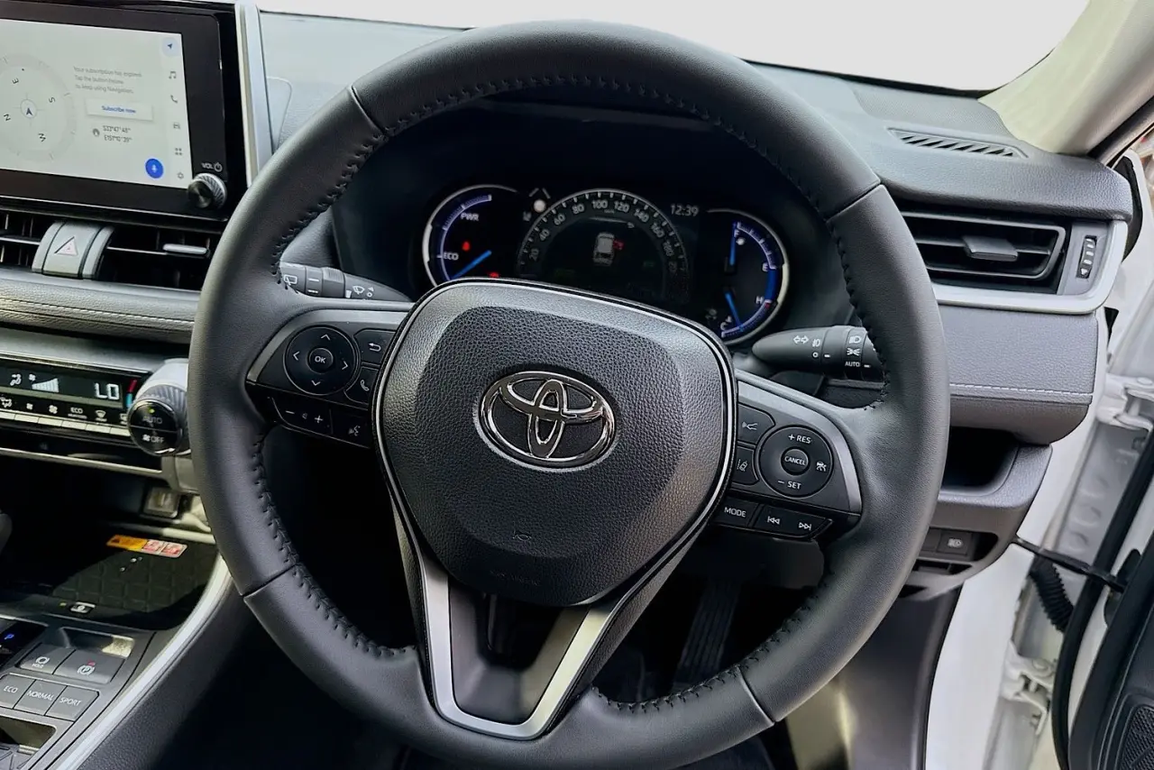 2024 Toyota RAV4 Gallery Image 19