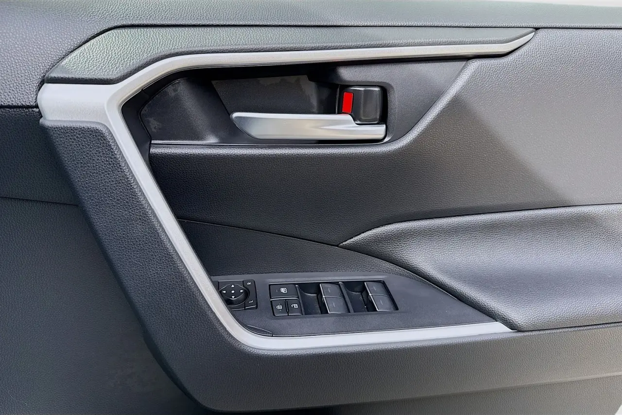 2024 Toyota RAV4 Gallery Image 22