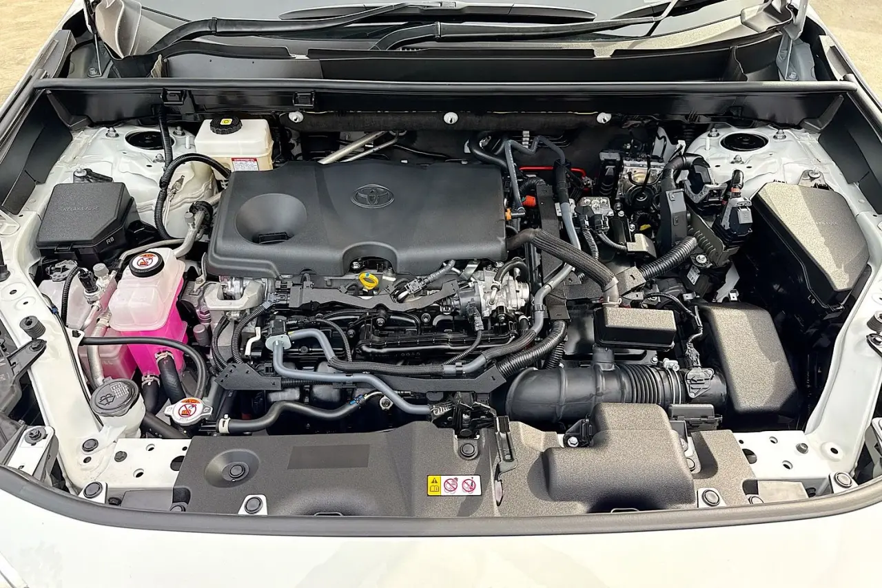 2024 Toyota RAV4 Gallery Image 27