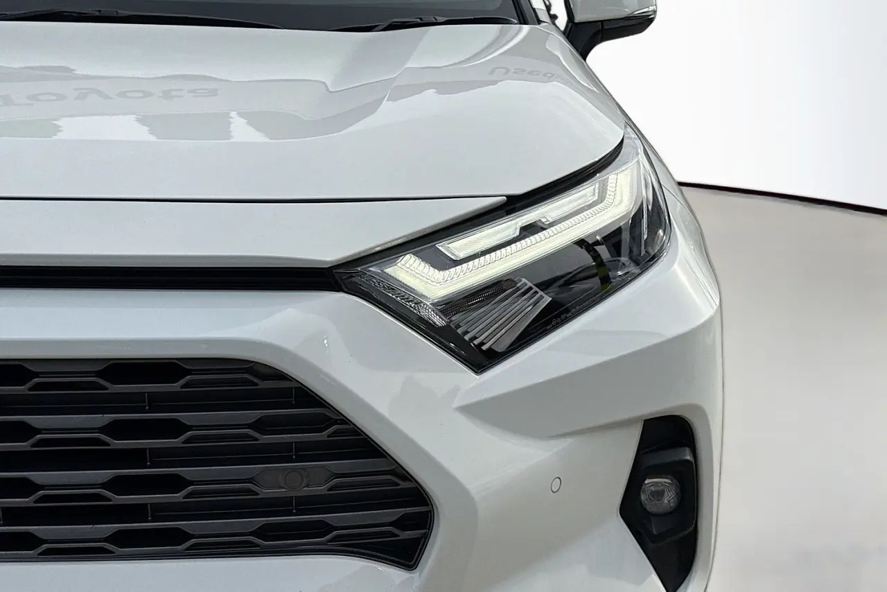 2024 Toyota RAV4 Gallery Image 3