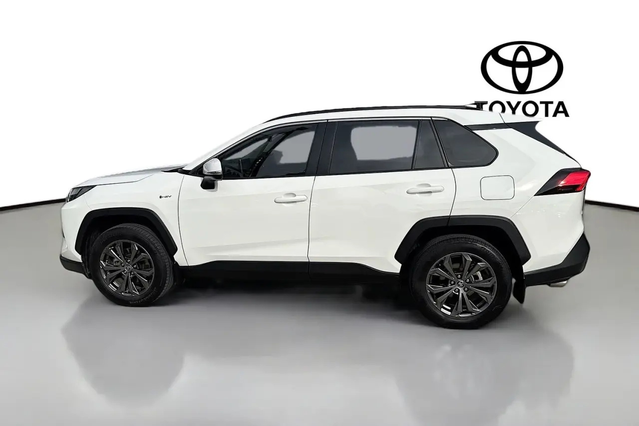 2024 Toyota RAV4 Gallery Image 5