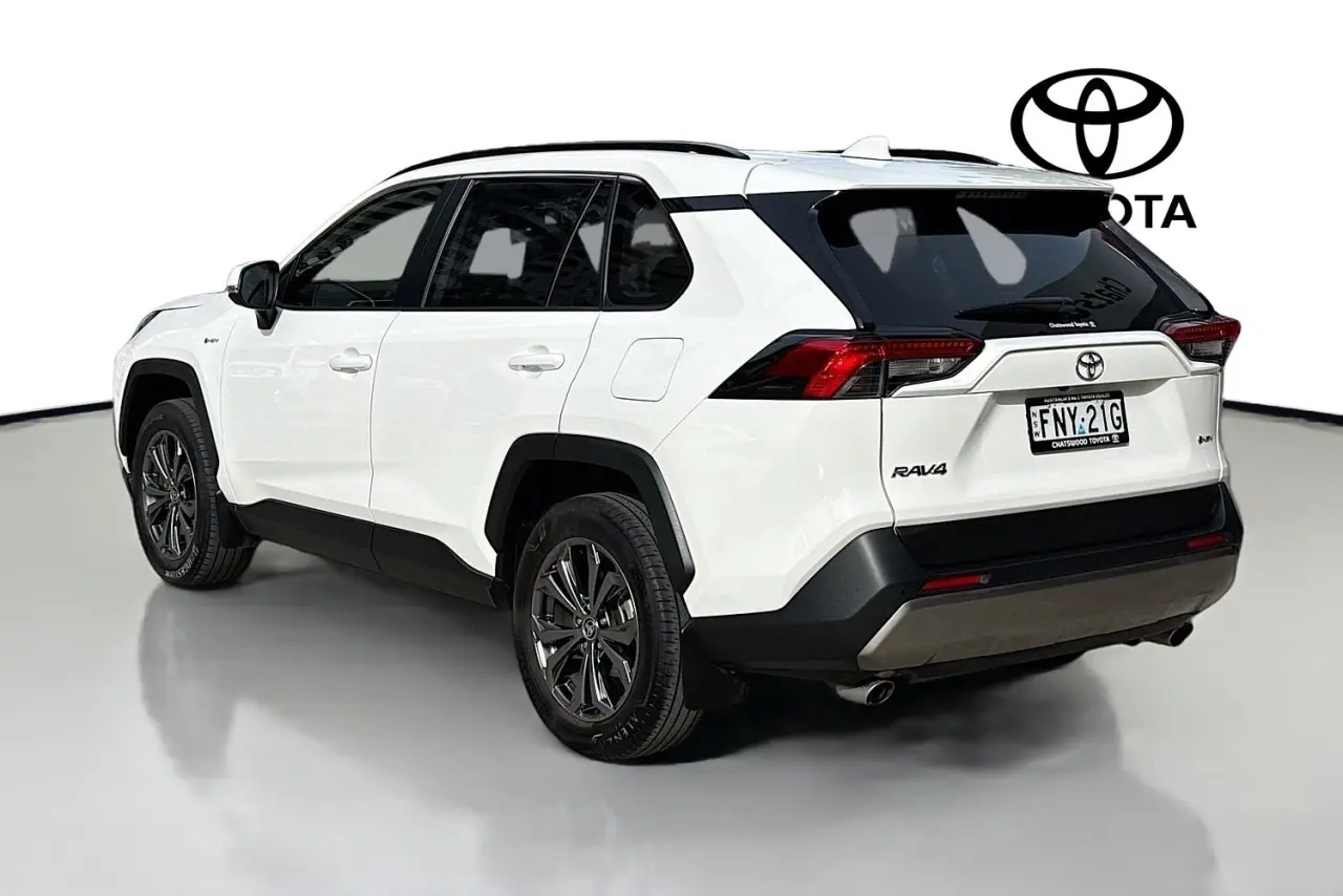 2024 Toyota RAV4 Gallery Image 6