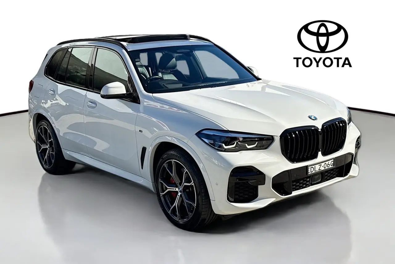 2022 BMW X5 Gallery Image 2