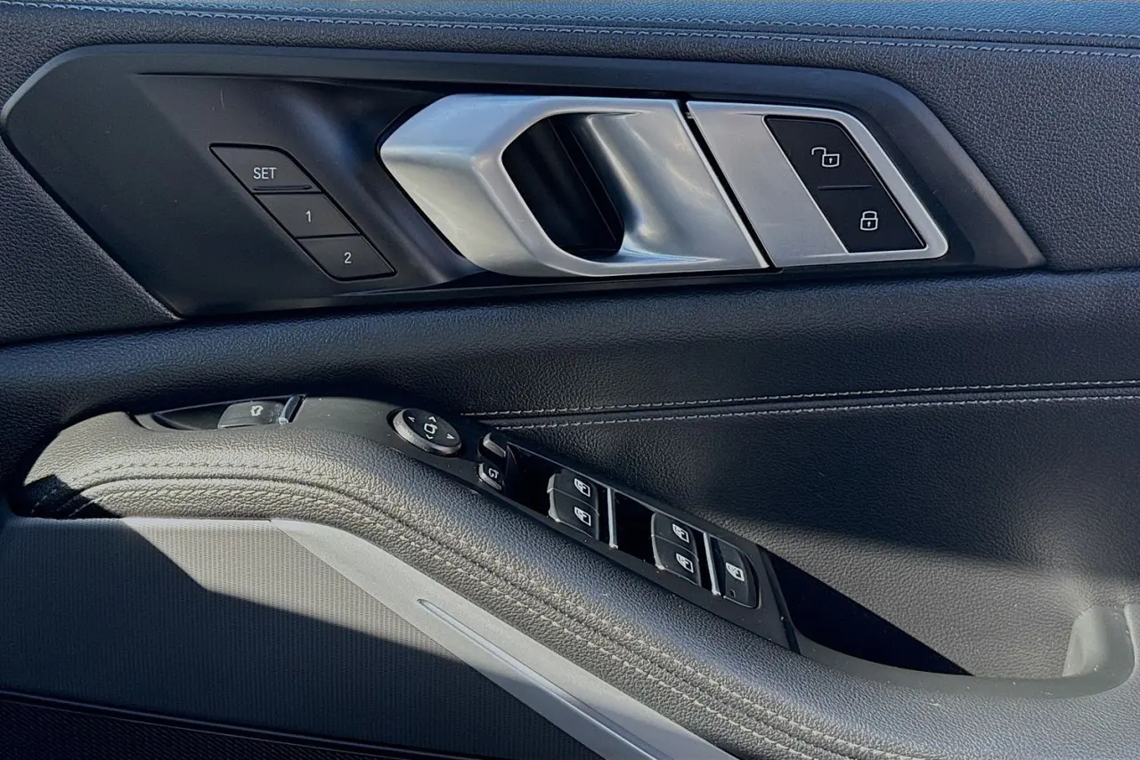 2022 BMW X5 Gallery Image 25