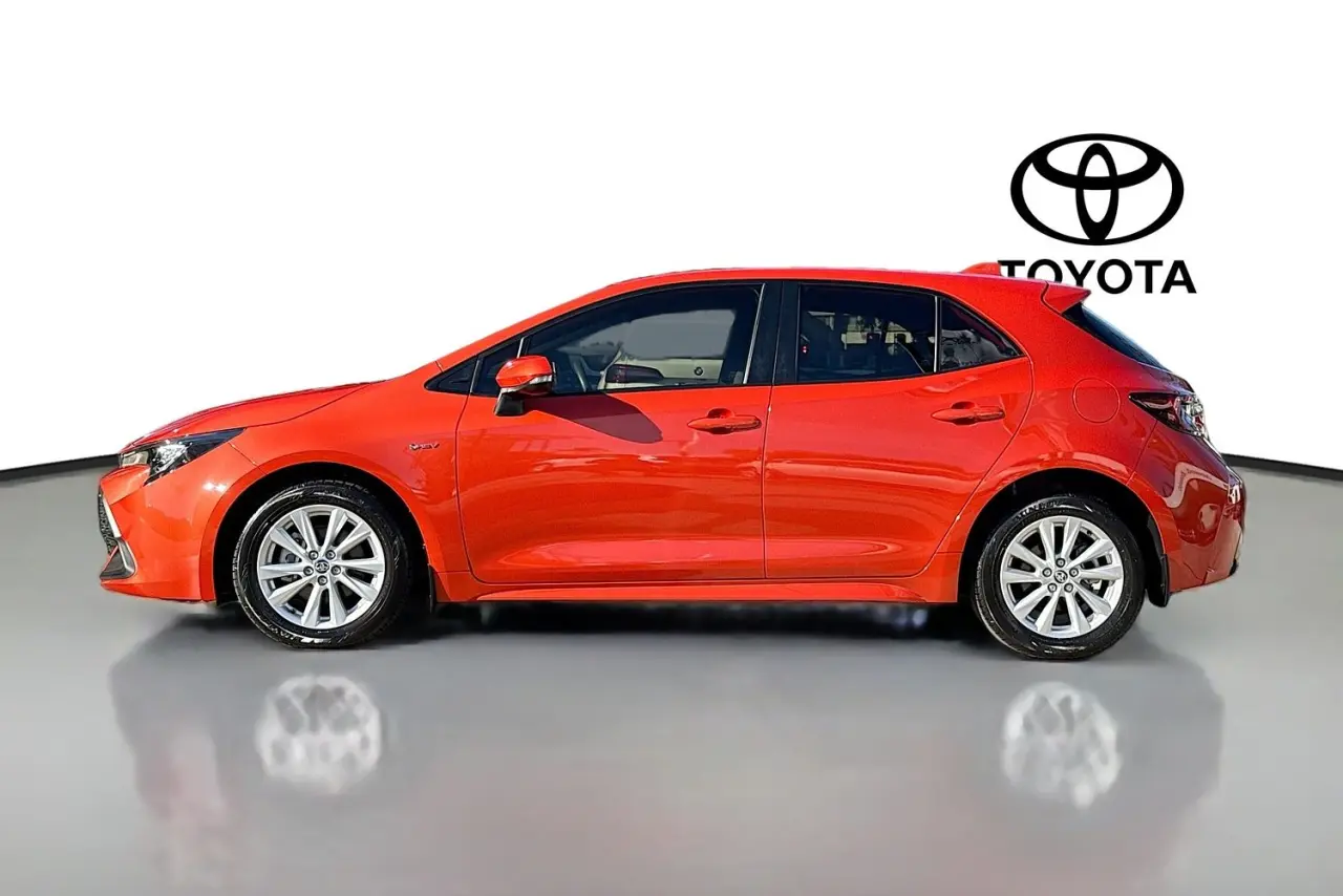 2025 Toyota Corolla Gallery Image 5