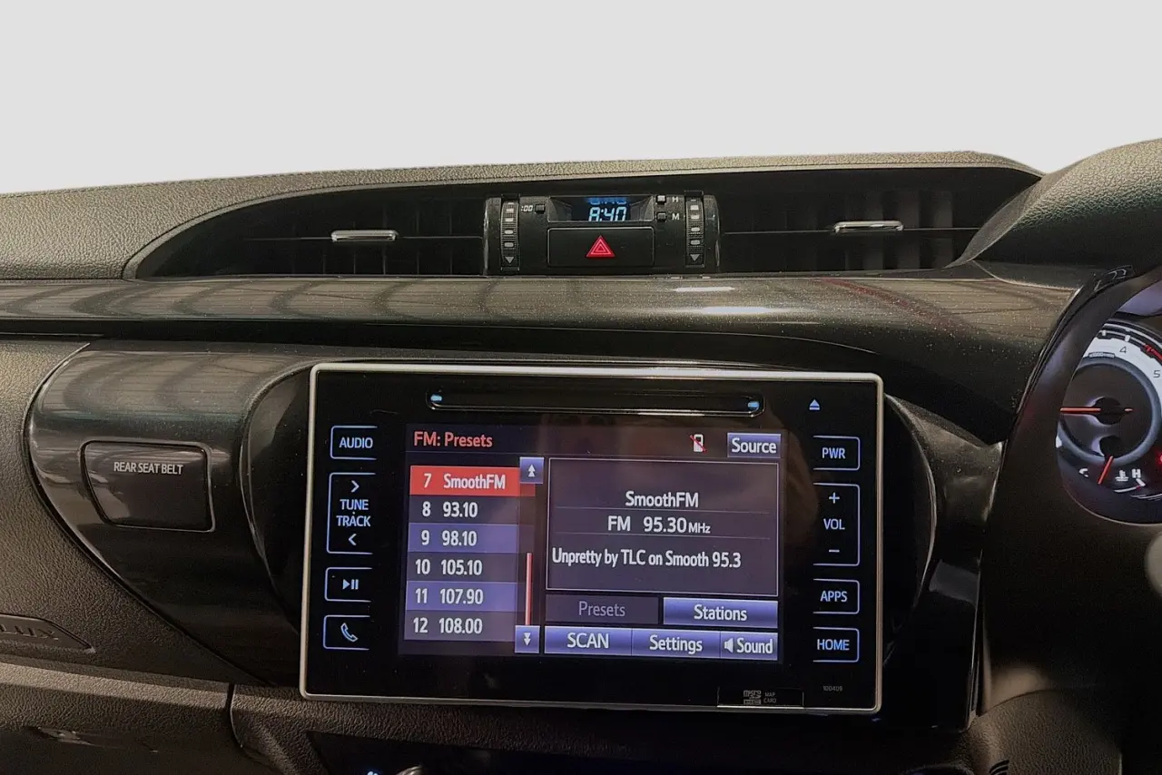 2019 Toyota Hilux Gallery Image 17