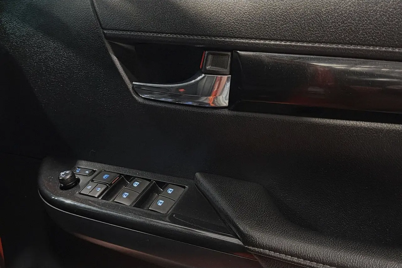 2019 Toyota Hilux Gallery Image 24