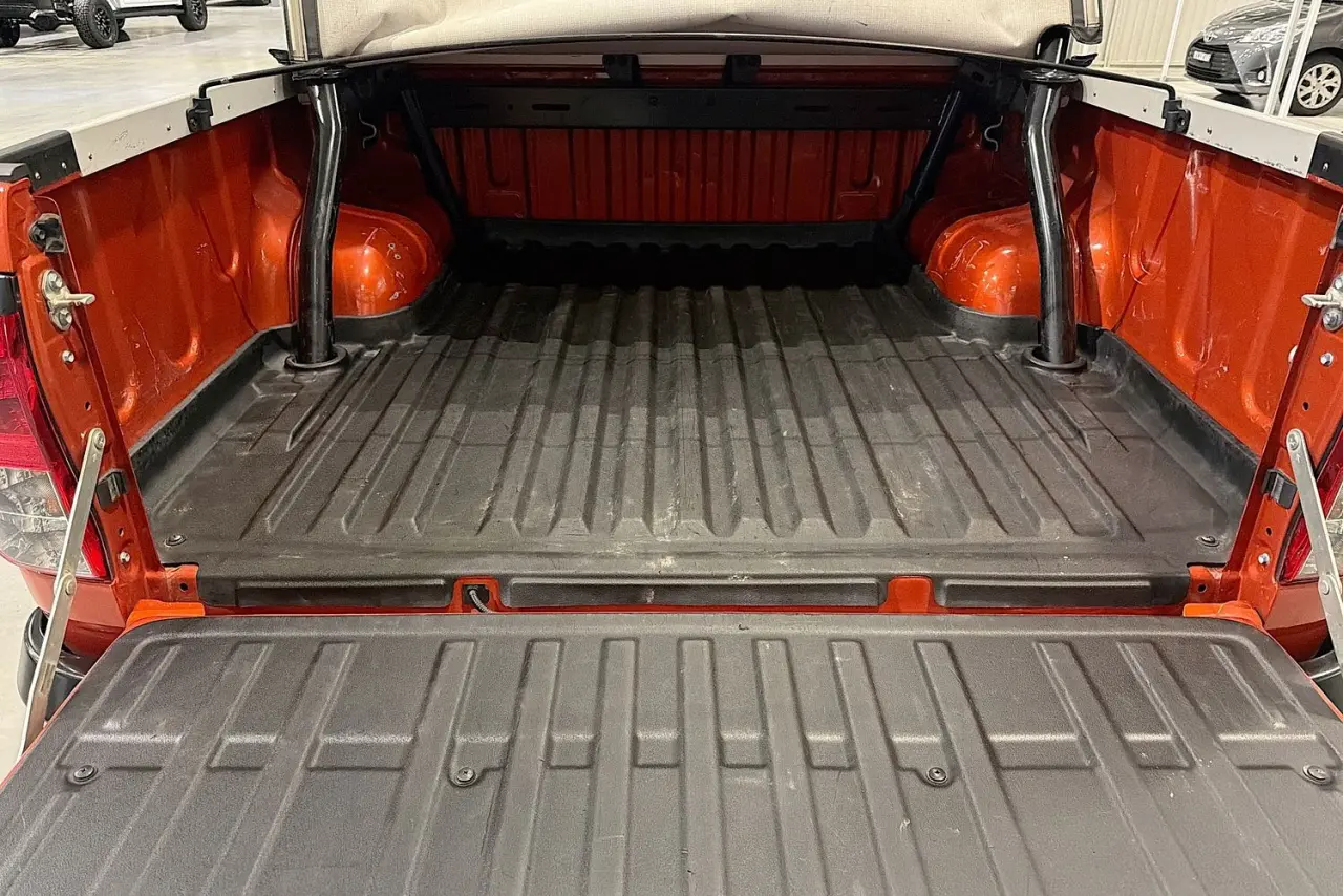 2019 Toyota Hilux Gallery Image 27