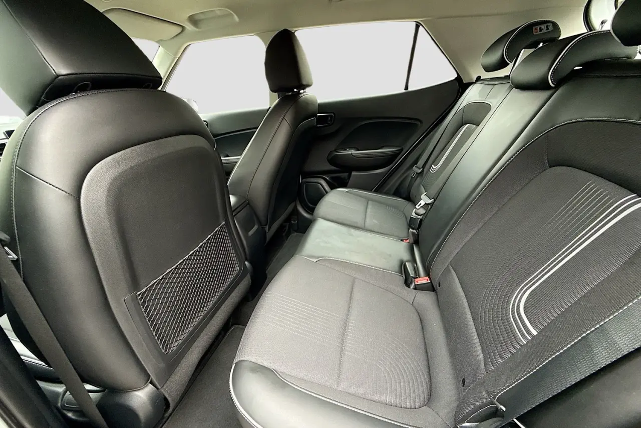2021 Hyundai Venue Gallery Image 24