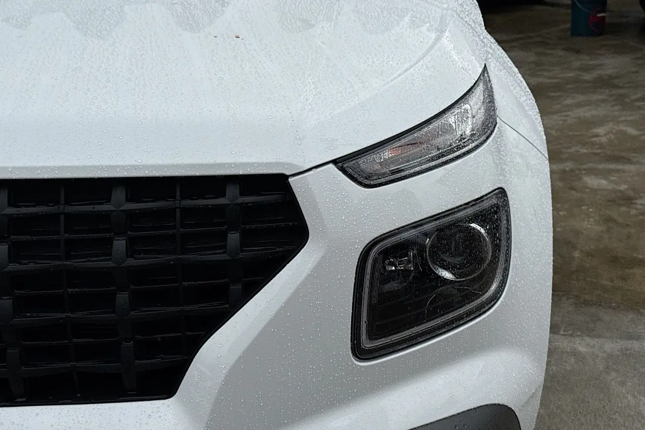 2021 Hyundai Venue Gallery Image 3
