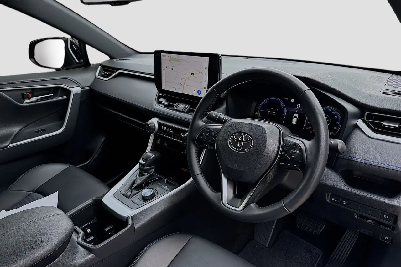 2025 Toyota RAV4 Gallery Image 22