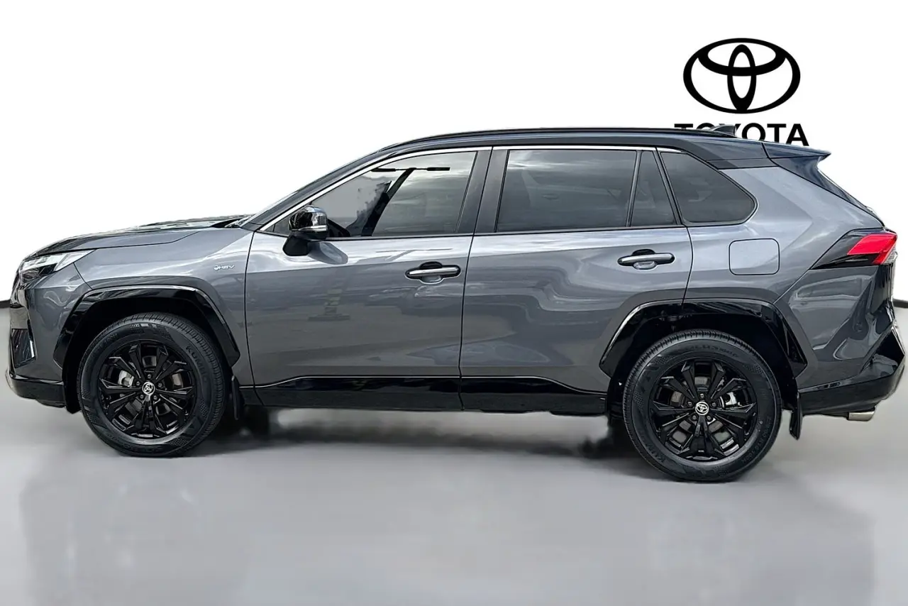 2025 Toyota RAV4 Gallery Image 5