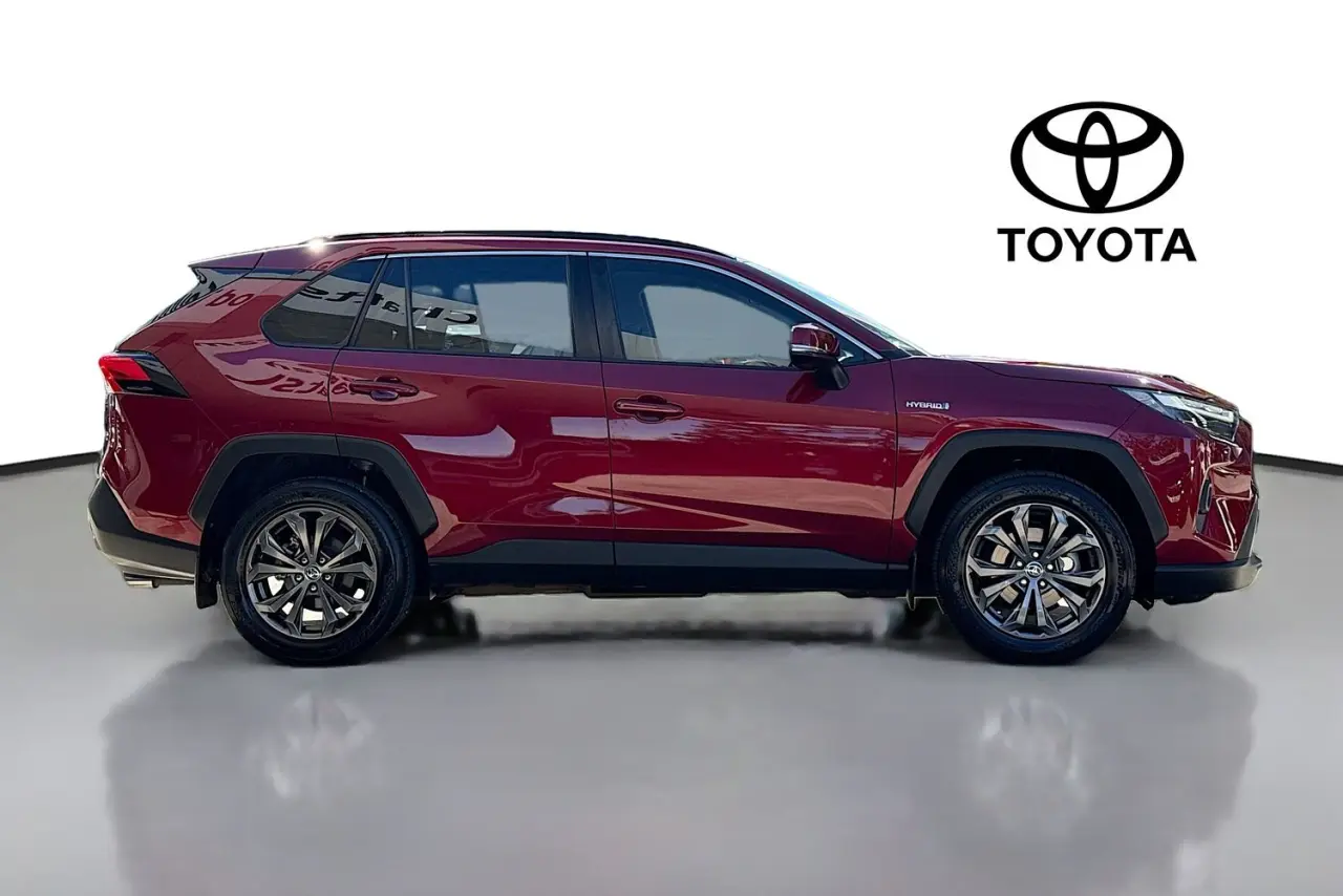 2024 Toyota RAV4 Gallery Image 11