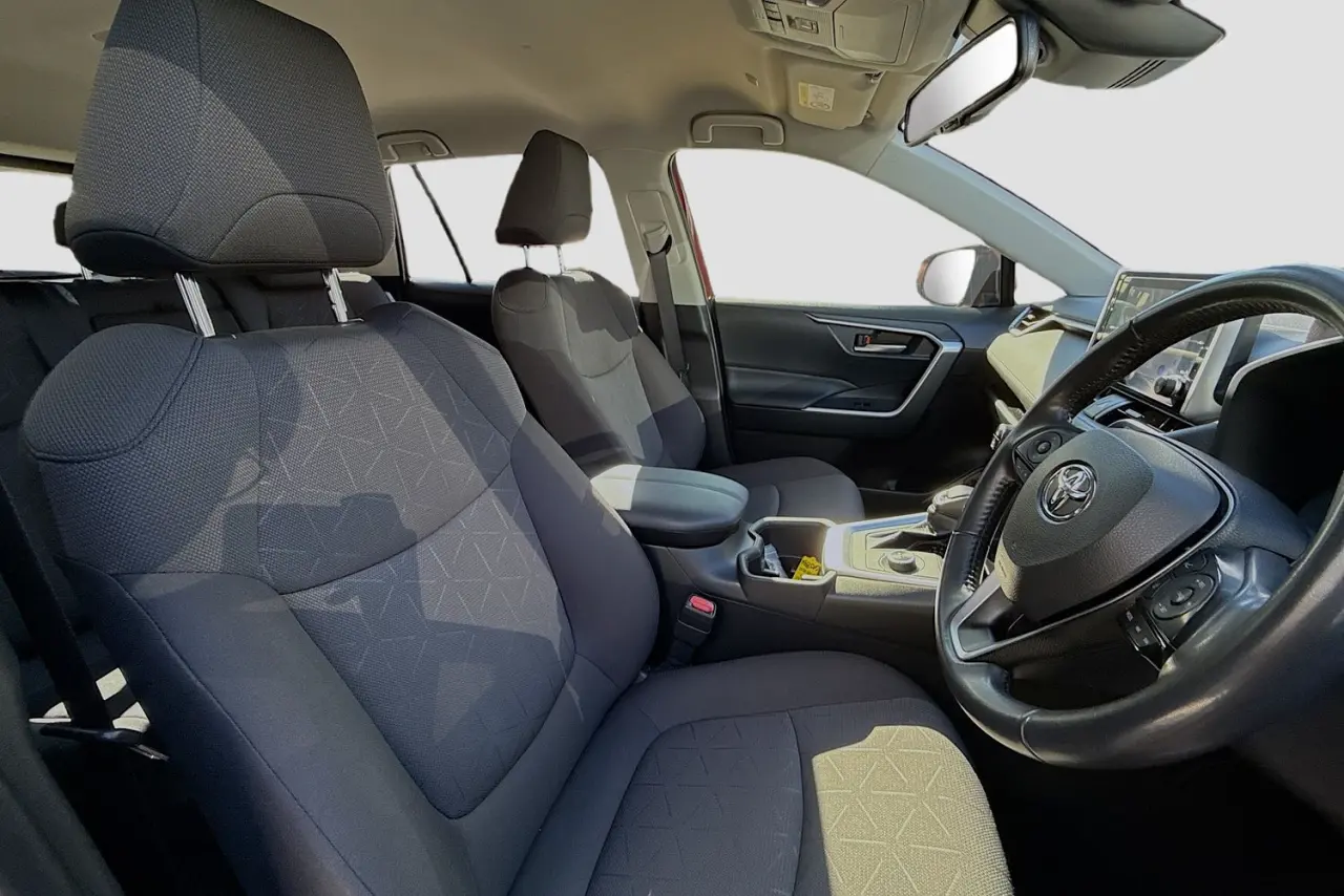 2024 Toyota RAV4 Gallery Image 12