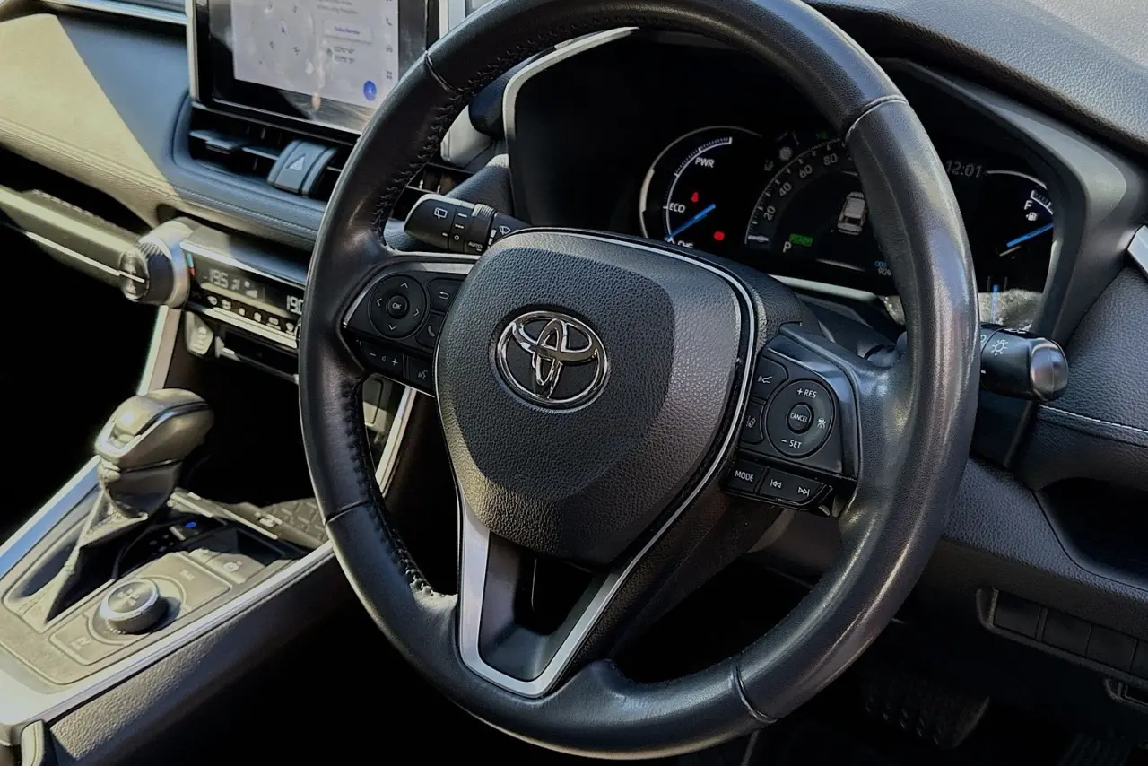 2024 Toyota RAV4 Gallery Image 13