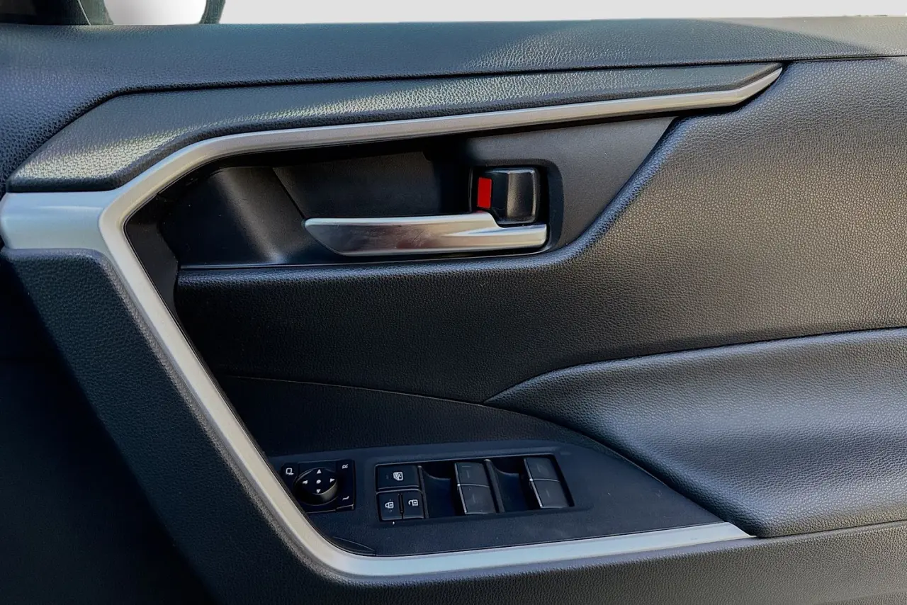 2024 Toyota RAV4 Gallery Image 23