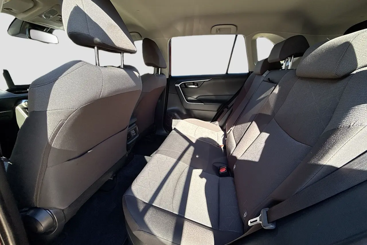 2024 Toyota RAV4 Gallery Image 25