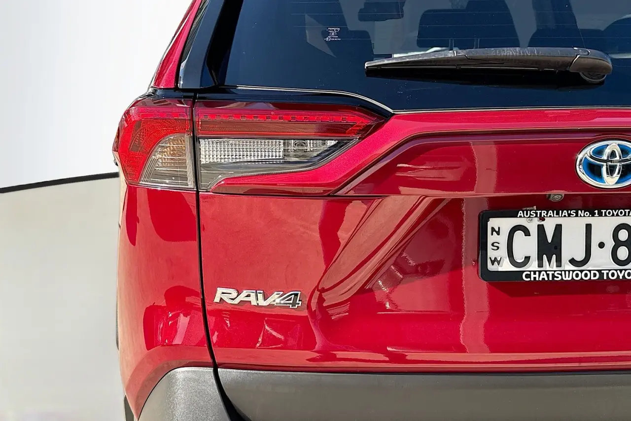 2024 Toyota RAV4 Gallery Image 8