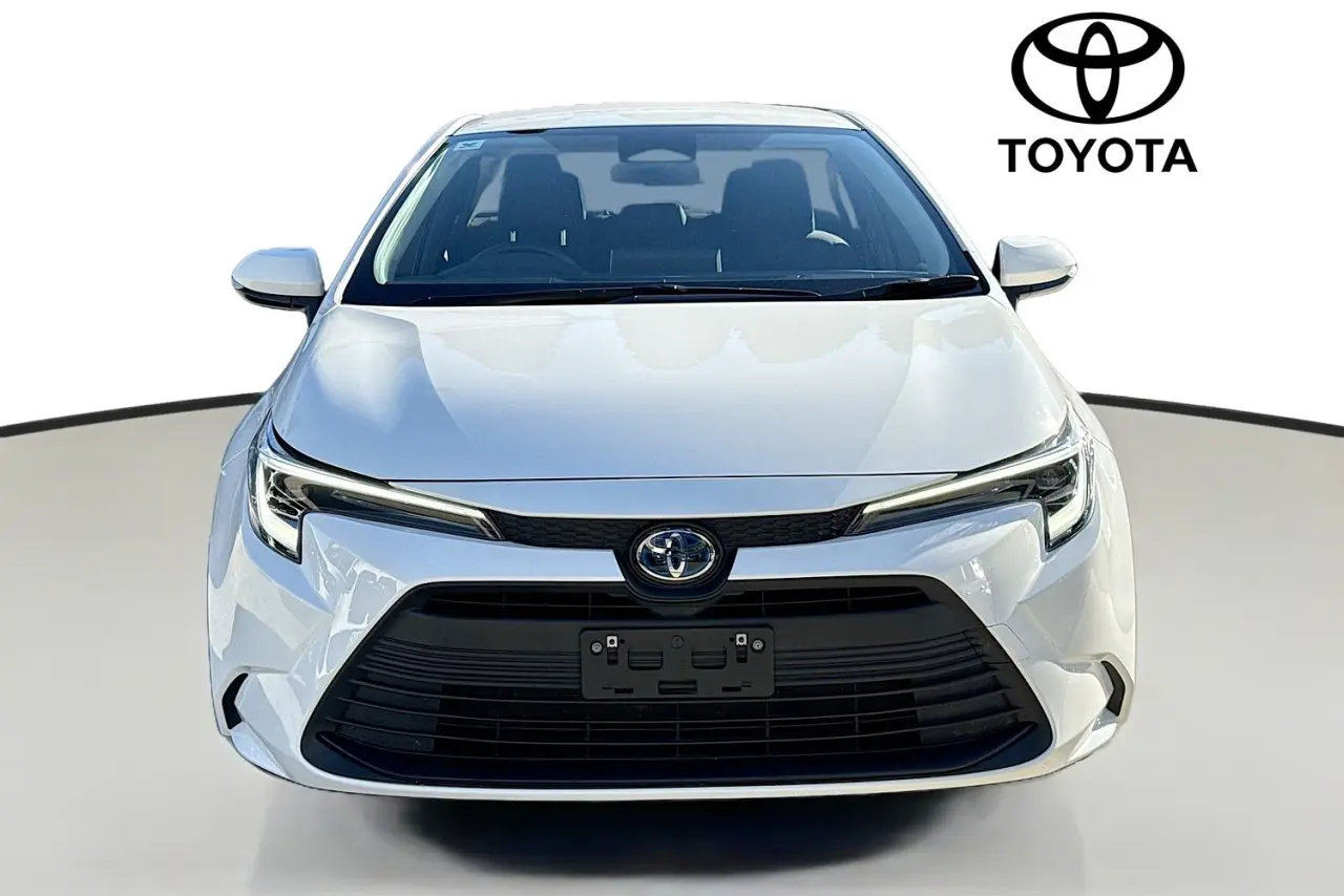 2024 Toyota Corolla Gallery Image 2