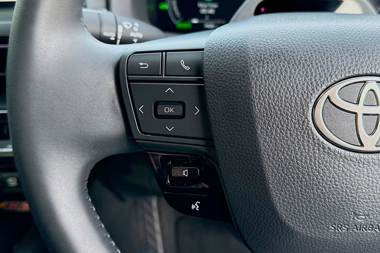 2025 Toyota C-HR Gallery Image 19