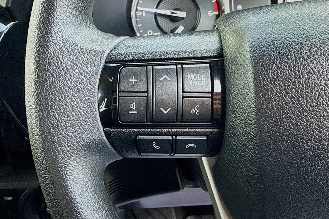 2024 Toyota Hilux Gallery Image 17