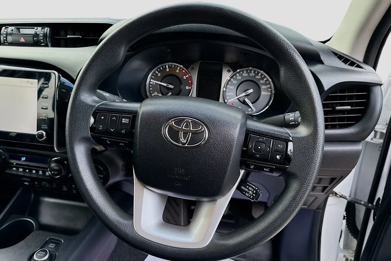 2024 Toyota Hilux Gallery Image 19