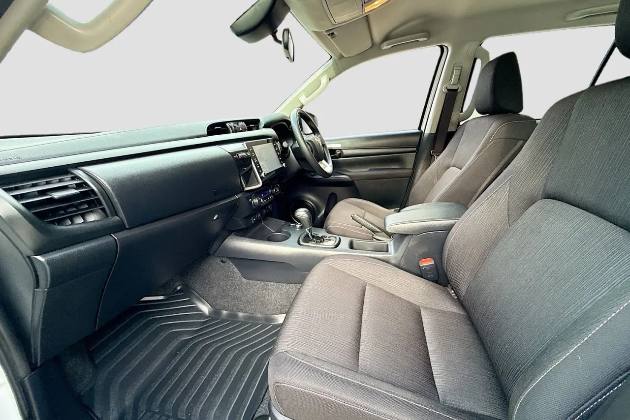 2024 Toyota Hilux Gallery Image 23