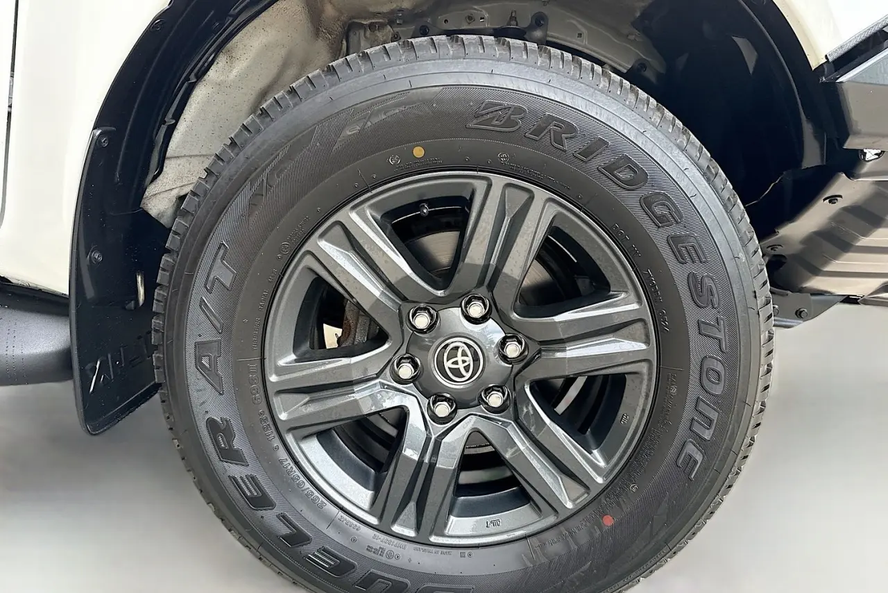 2024 Toyota Hilux Gallery Image 26