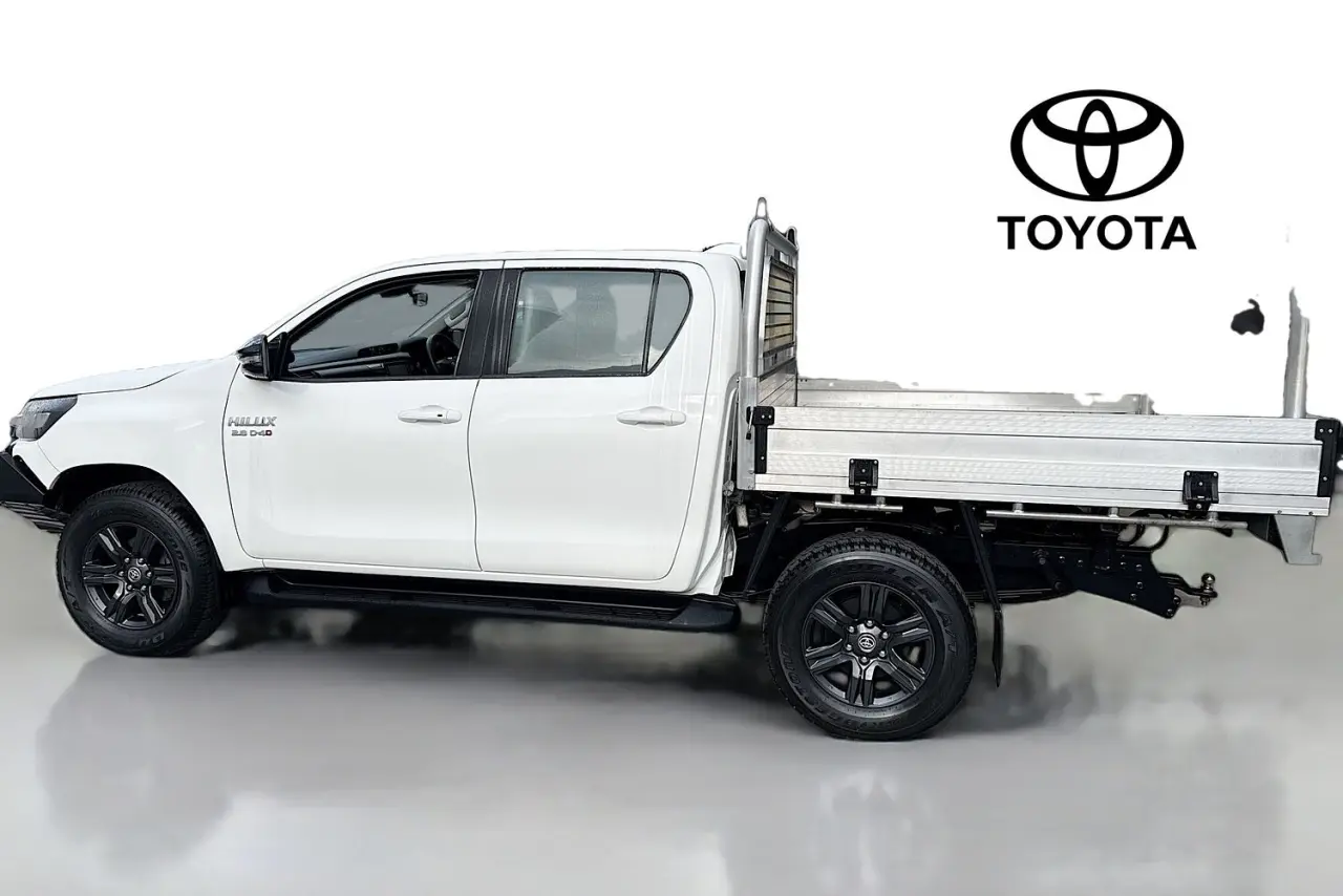 2024 Toyota Hilux Gallery Image 5