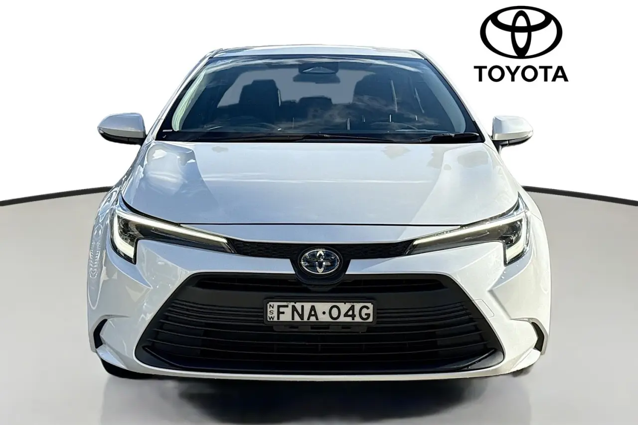 2024 Toyota Corolla Gallery Image 2