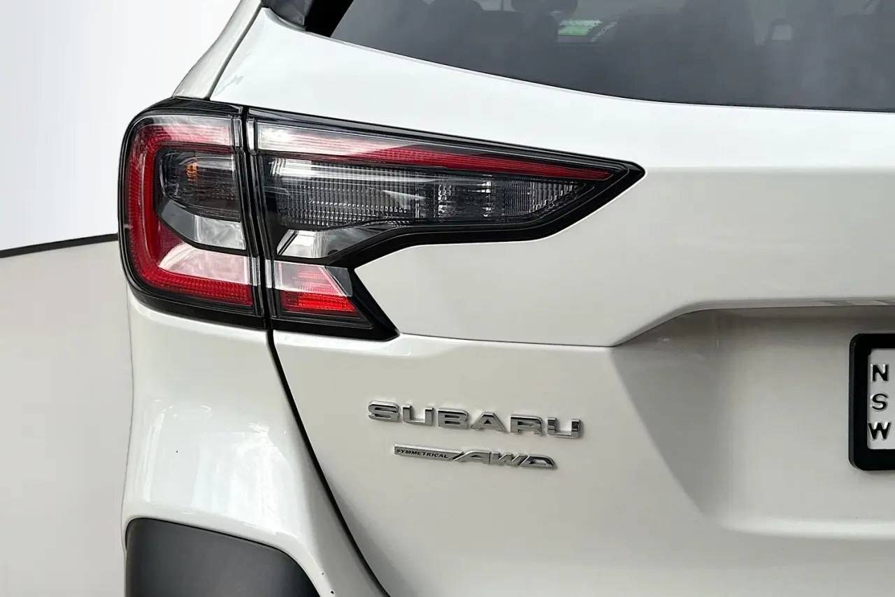 2023 Subaru Outback Gallery Image 8