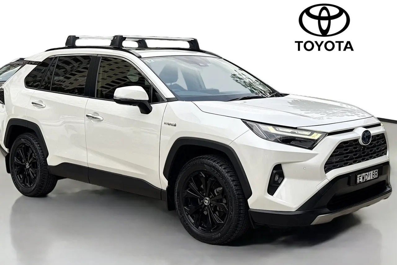 2022 Toyota RAV4 Gallery Image 1