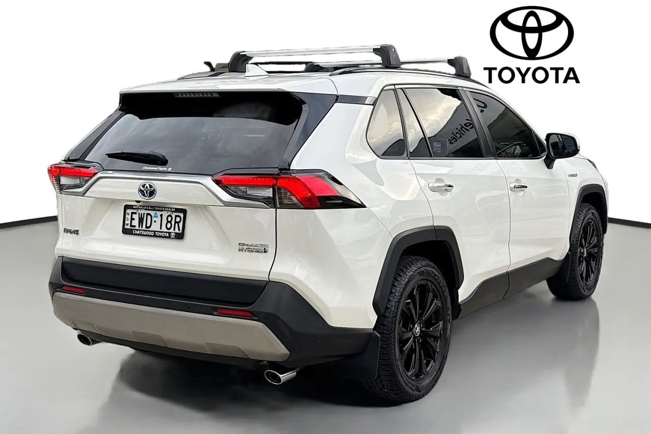 2022 Toyota RAV4 Gallery Image 10
