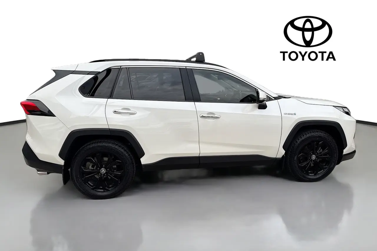 2022 Toyota RAV4 Gallery Image 11