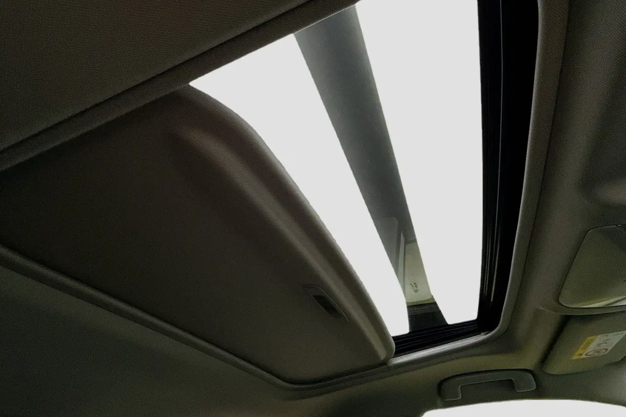 2022 Toyota RAV4 Gallery Image 12