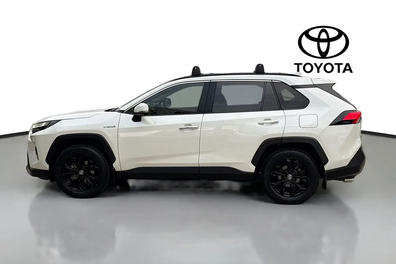 2022 Toyota RAV4 Gallery Image 5