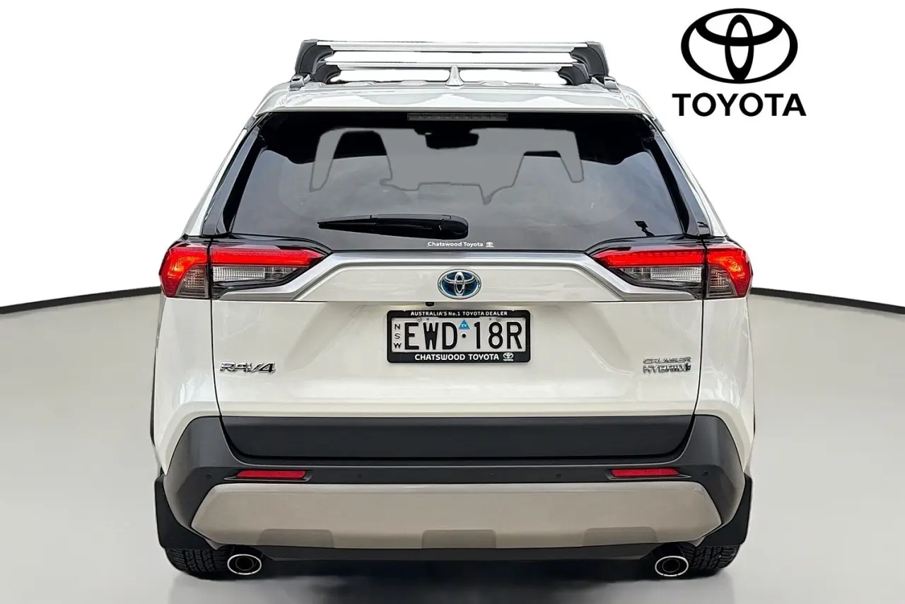 2022 Toyota RAV4 Gallery Image 7