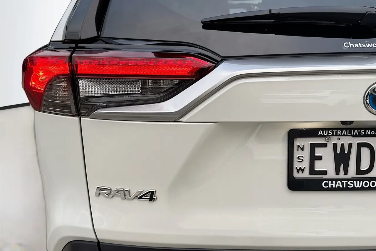 2022 Toyota RAV4 Gallery Image 8