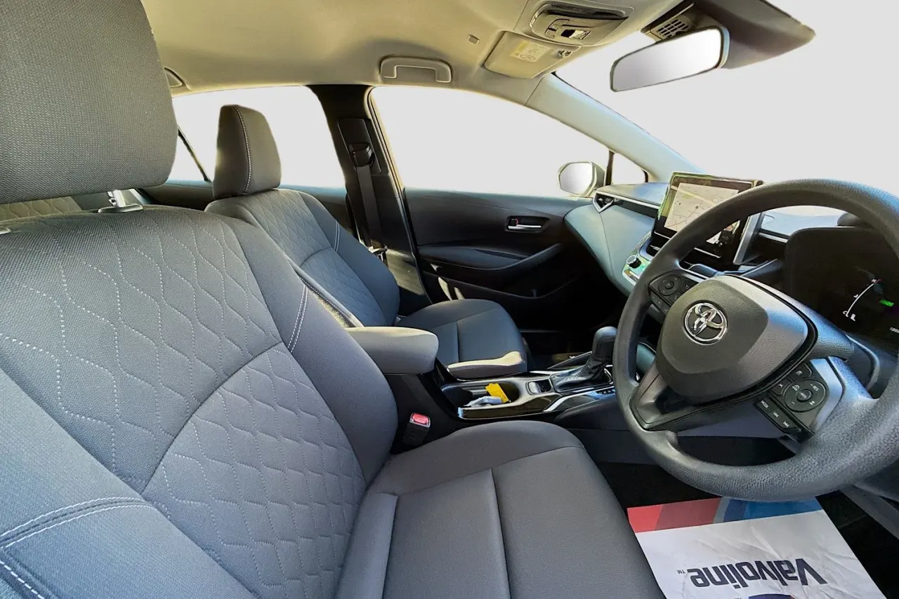 2025 Toyota Corolla Gallery Image 12