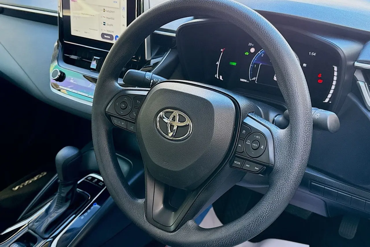 2025 Toyota Corolla Gallery Image 13