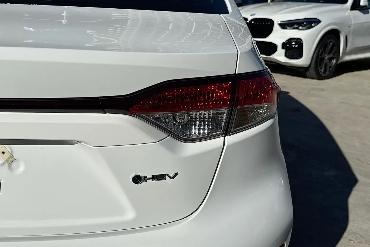 2025 Toyota Corolla Gallery Image 9