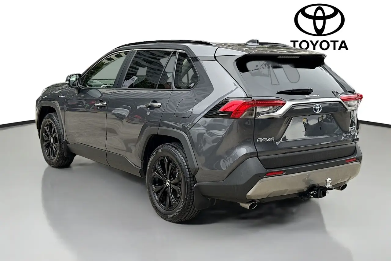 2024 Toyota RAV4 Gallery Image 11