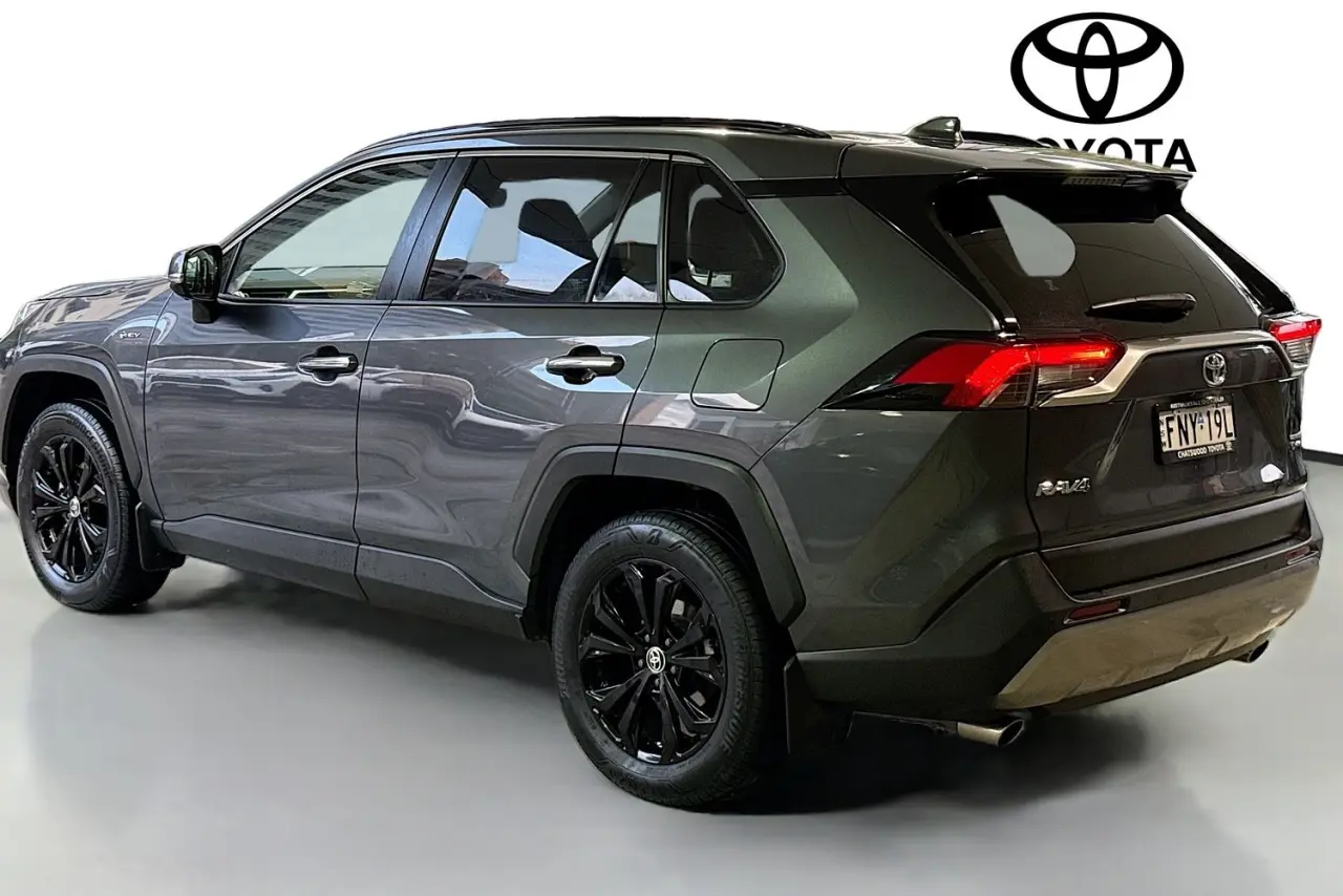 2024 Toyota RAV4 Gallery Image 12