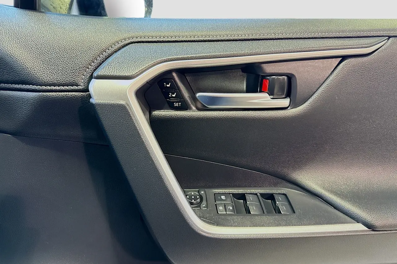 2024 Toyota RAV4 Gallery Image 48