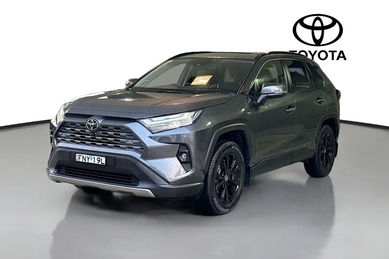 2024 Toyota RAV4 Gallery Image 8