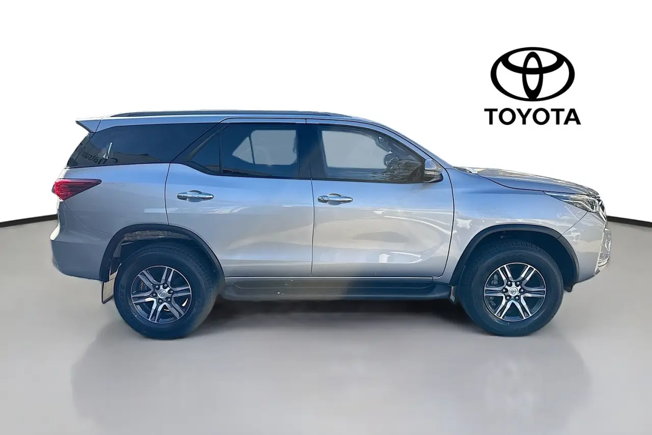2022 Toyota Fortuner Gallery Image 11