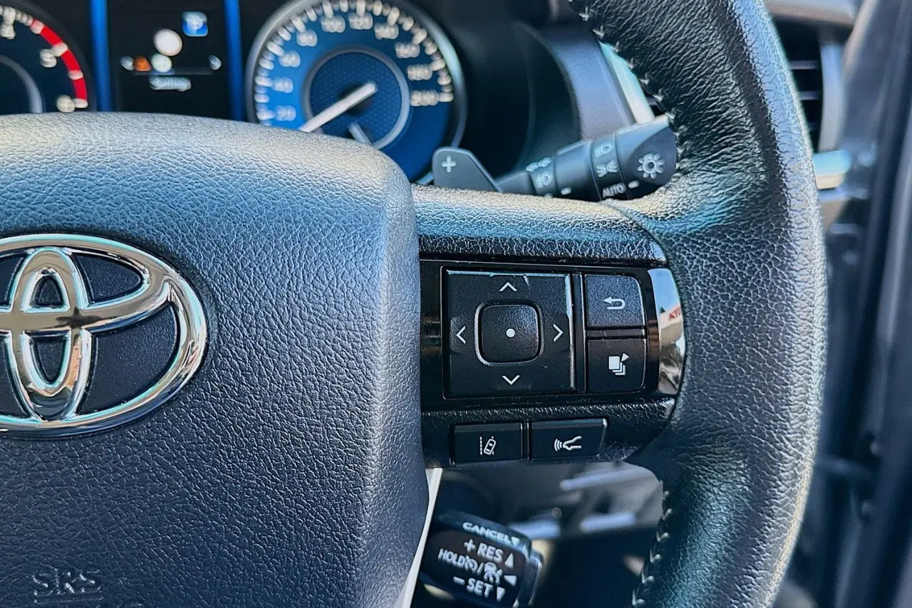 2022 Toyota Fortuner Gallery Image 19