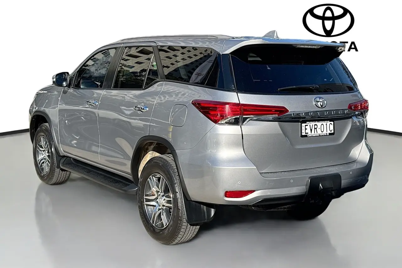 2022 Toyota Fortuner Gallery Image 6