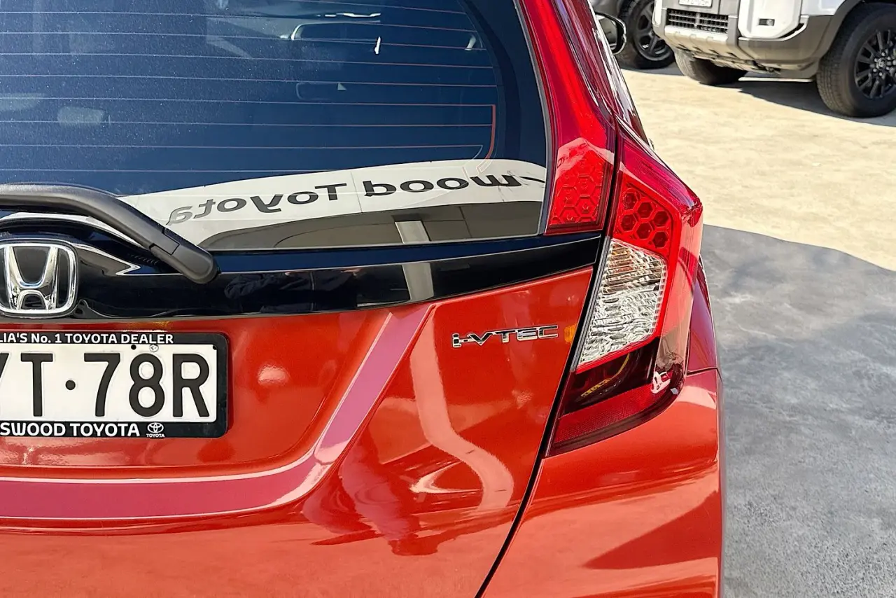 2018 Honda Jazz Gallery Image 9