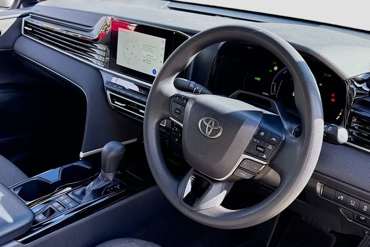 2025 Toyota Camry Gallery Image 13
